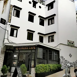 Guest house Cine House